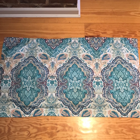 King Size Bed Cover with 4 Matching Pillowcases - Picture 4 of 5